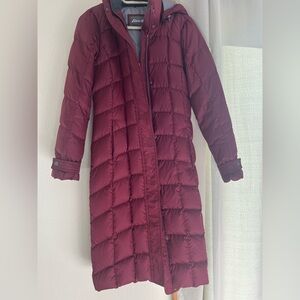 Beautiful maroon Eddie Bauer puffy long coat